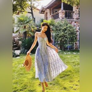 Dress by xiaoli embroidered lace mid part event dress. Size S